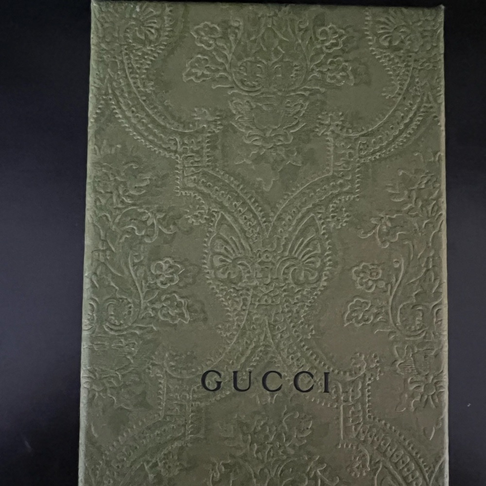 Gucci GG Marmont Card Case in Taupe - Picture 3 of 3